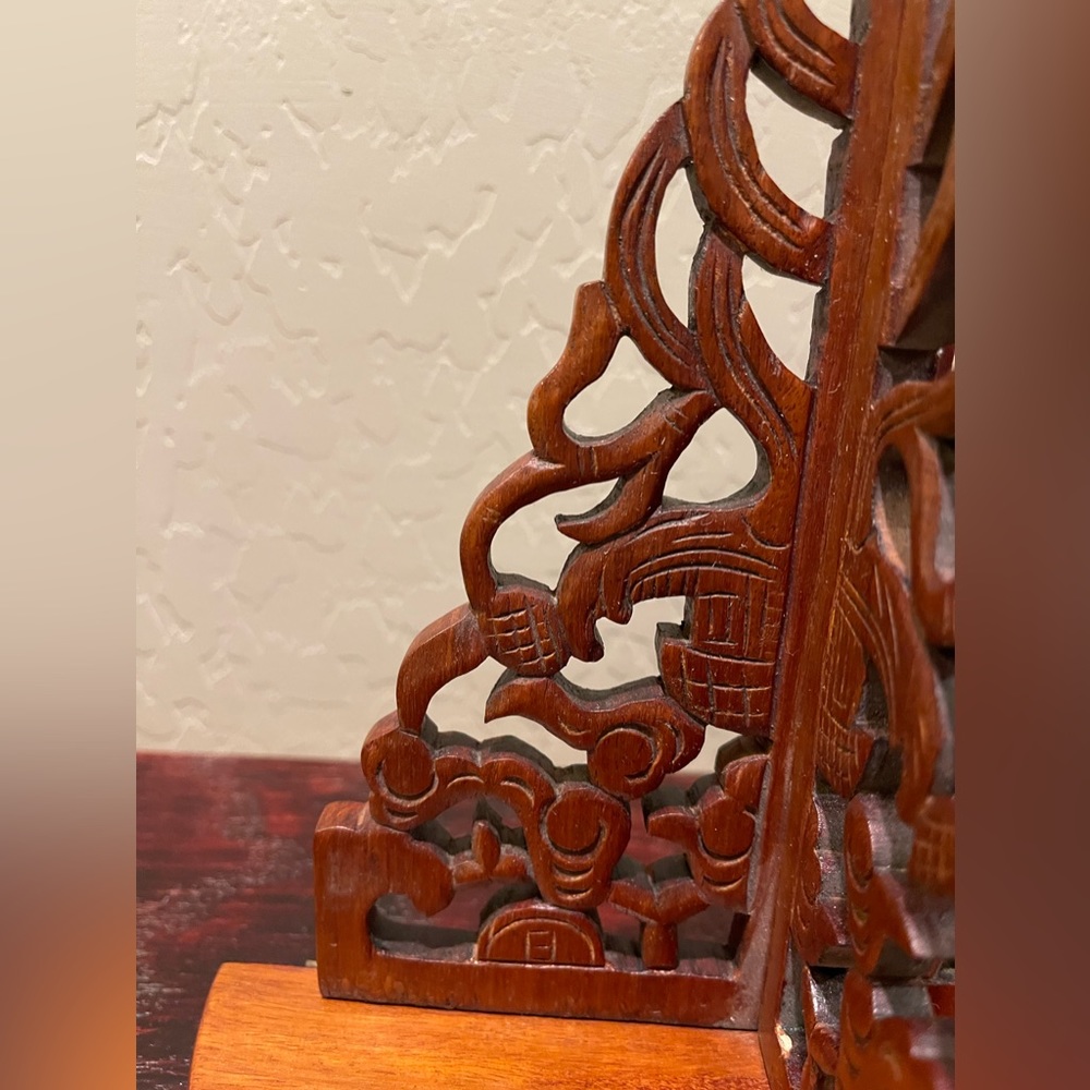 Ornate Wooden two sided shelf - Picture 11 of 15